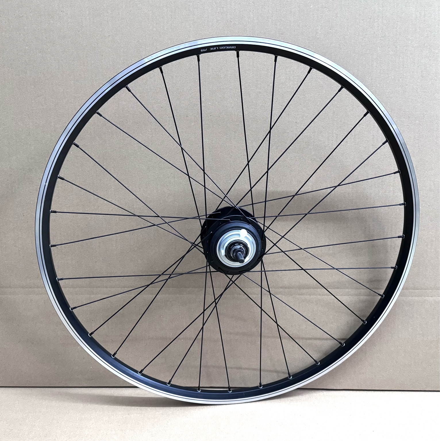28" Hinterrad Shimano Nexus 5-Gang SG-C7000-5R / Remerx Dragon schwarz