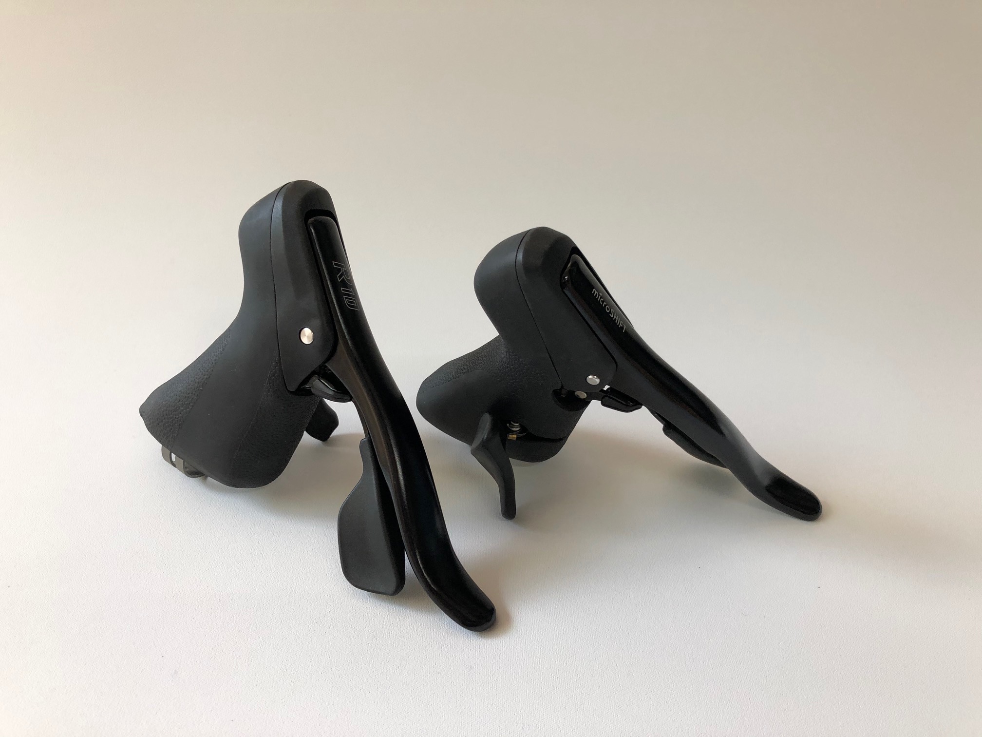 Microshift R10 Schalt/Bremshebel schwarz 2x10 Set