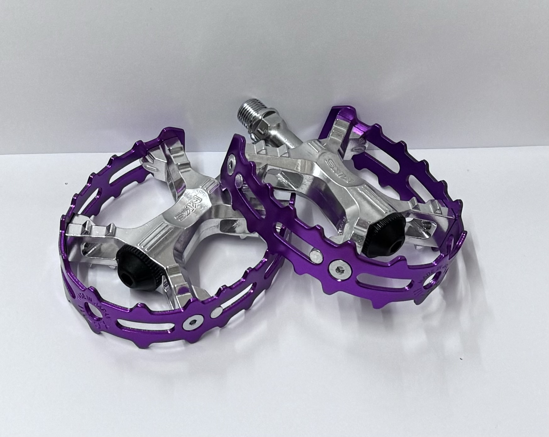 MKS XC-III Beartrap Pedale silber/purple MKS XC-III Beartrap Pedale silber/purple