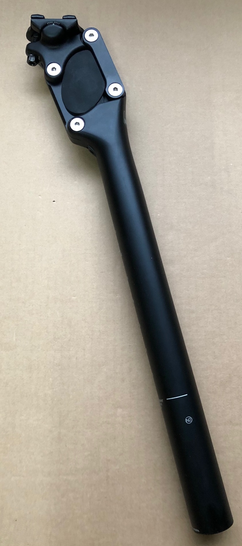 Postmoderne PM-705N Parallelogramm-Federstütze 31,6x400mm schwarz